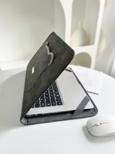 Minimalistische dunkelgraue Laptopschutzhülle Schutzhülle Detailansicht für 13 14 15 Zoll.
