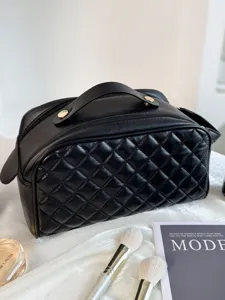 Travel Cosmetic Bag Large Capacity Quilted Makeup Pouch Portable PU Leather Toiletry Bag Zipper Storage Bag For Women