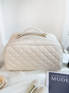 Travel quilted cosmetic bag large capacity portable makeup organizer for women daily use