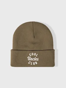 Berretto in maglia marrone con ricamo cool uncles club, cappello invernale casual da uomo.