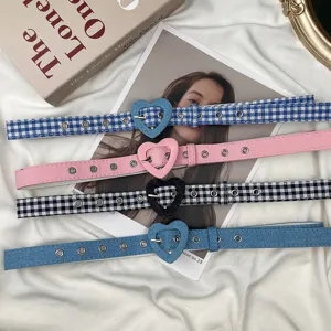 Set cintura donna con fibbia a cuore, elegante fascia in tessuto a quadri e denim.