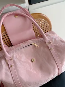 Roze glanzende gekreukte reistas grote capaciteit draagbare bagagetas voor dames