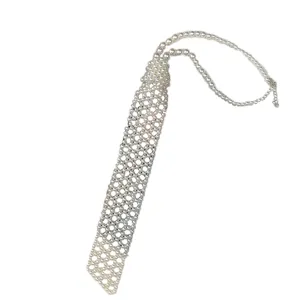 Elegante Perlen-Netz-Krawatte für Damen, schicker französischer Stil für Hemden und Kleider.