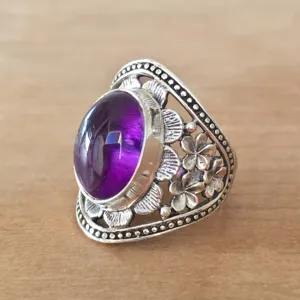 Anello Vintage in Lega di Argento Antico con Strass Viola per Uomo Donna Fiore Intagliato Svuotato Anello da Dito Geometrico Boho Gioielli Etnici
