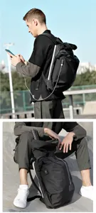 Wasserdichter Nylon Sport Rucksack mit USB Anschluss und grossem Fach fur Badminton Reisen.