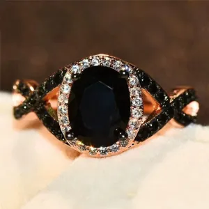 Anello con zircone nero vintage da donna placcato oro rosa elegante anello halo gioielli
