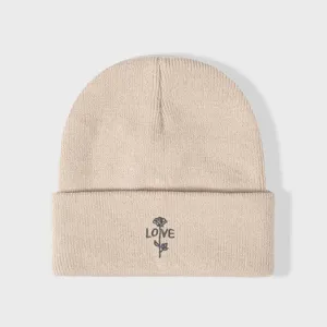 Bonnet en tricot beige à revers avec rose brodée et texte love chapeau chaud hiver