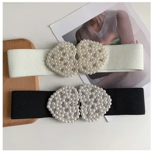 Ceinture élastique large pour femme avec boucle cœur en perles, accessoire rétro pour robe.
