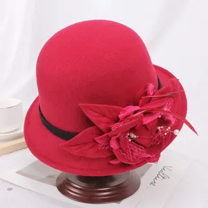Femme hiver feutre de laine chapeau cloche vintage chapeau melon fleur rouge élégant