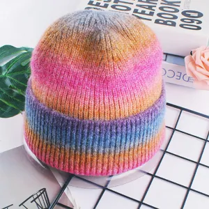 Bunte Farbverlauf Strickmütze für Damen, weiche warme Winter Slouch Beanie stylisch
