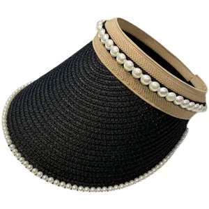 Eleganter schwarzer Stroh-Sonnenschutz-Visor für Damen mit elegantem Perlen-Dekor.