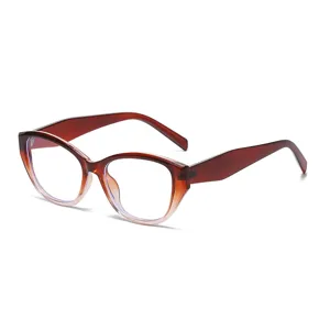 Occhiali da vista cat eye marroni sfumati eleganti, montatura donna con protezione UV.