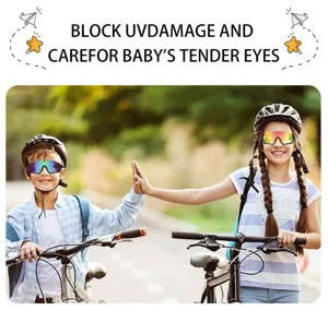 Vista detallada de gafas de sol deportivas de ciclismo exterior infantil, diseño colorido.