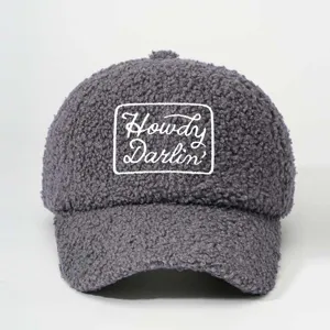 Casquette de baseball en peluche teddy grise avec broderie Howdy Darlin chapeau chic
