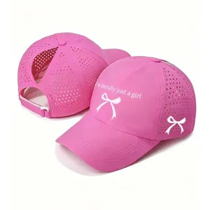 Berretto da baseball rosa ad asciugatura rapida per coda di cavallo con bel fiocco.
