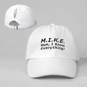 Gorra de beisbol blanca con bordado M.I.K.E. y apertura de coleta trasera para verano.