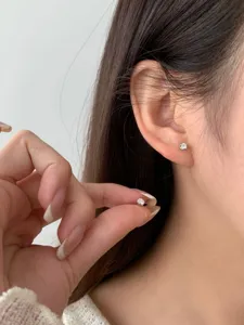 Boucles d'oreilles clous diamant argent sterling 925, style minimaliste japonais délicat.