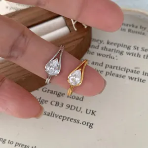 Bague solitaire poire en argent sterling S925, bijoux de doigt minimalistes élégants.