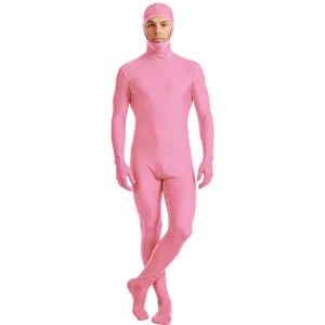 Gedetailleerd overzicht van het roze full-body zentai pak met rekbare stof en pasvorm.