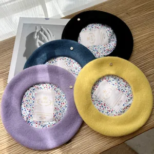 Sombrero de Boina de Lana Vintage Británica para Mujer Otoño Invierno Cálido Boina Lisa Con Etiqueta de Metal Forro Floral