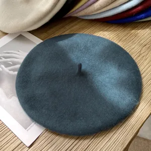 Elegante boina de lana para mujer, sombrero de pintor de invierno vintage para uso diario.