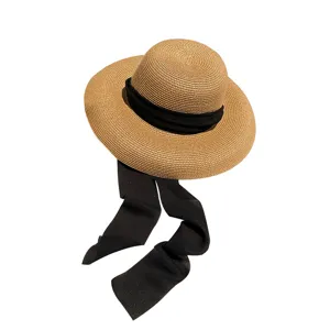 Elegante cappello di paglia da donna con nastro nero, tesa larga cappello da spiaggia.