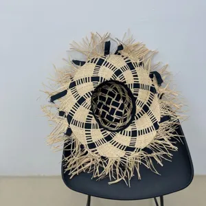Fransen Raffia Strohhut mit breiter Krempe, schwarz-natur karierte Strandsonnenhut für Damen.
