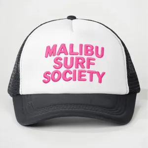 Populaire klassieke colorblock truckerpet met roze geborduurde Malibu Surf Society.