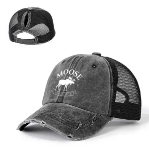 Gorra desgastada de cola de caballo con espalda de malla transpirable y detalle de alce.