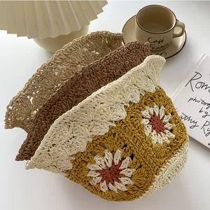 Handgemachter Häkel-Stroheimerhut mit Blumen-Design Sommer Strand Sonnenhut