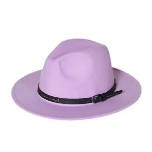 Lavendelkleurige fedora hoed voor dames en heren, klassieke wollen vilthoed met zwarte riem.