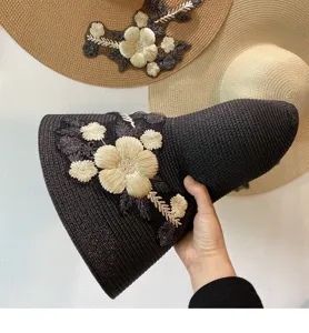 Schwarzer Strohhut mit Blumenstickerei, großer Rand Sonnenschutz für Sommer Strand Reise.