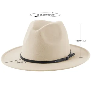 Klassischer beige Woll-Fedora-Hut mit schwarzem Gürtel, stilvoller britischer Damen-Hut.