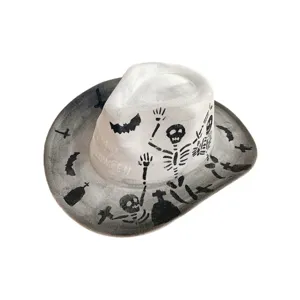Halloween Retro-Cowboyhut mit Skelett- und Fledermaus-Grafikdruck für Festival-Party.