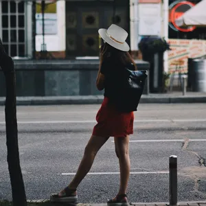 Classic British style flat brim fedora hat with belt decor, retro fashion jazz hat for adults.