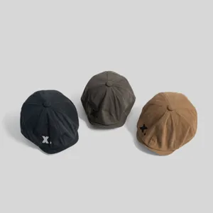 Gorra estilo newsboy clásica con bordado de letras, boina retro vintage para hombres y mujeres.