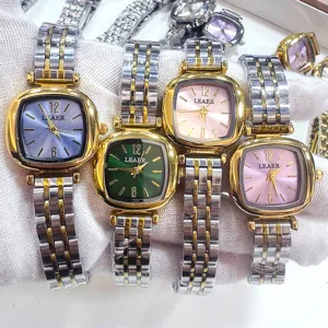 Reloj de cuarzo para mujer elegante con esfera cuadrada y correa de acero inoxidable.