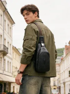 Borsa da petto uomo in vera pelle motivo coccodrillo borsa a tracolla casual nera