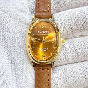 Kloris Damen Quarzuhr mit elegantem ovalen Zifferblatt und braunem Lederarmband fur den Alltag.