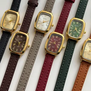 Montre quartz rectangulaire vintage MICAI pour femme chiffres romains bracelet cuir détail.