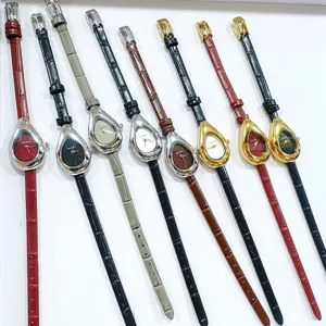 Damen Tropfen Quarz Armbanduhr mit echtem Lederarmband, elegantes Mode Accessoire für Alltag.
