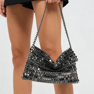 Sac à main creux en perles métalliques fait à la main pour élégantes soirées de fêtes
