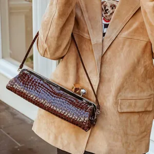 Women Retro Crocodile Pattern PU Leather Baguette Bag Metal Lock Chic Shoulder Underarm Handbag Daily Commute Bag