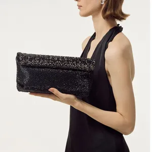 Elegante sac a main pochette enveloppe en strass noirs cristaux brillants pour soiree fete