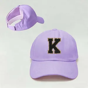 Gorra de béisbol morada para coleta con parche de letra K brillante, sombrero de sol ajustable.