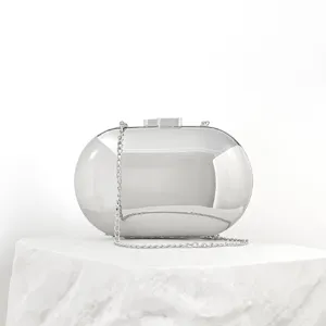 Sac clutch ovale en acrylique argenté détail, chaîne en métal élégante, sac boîte de luxe.