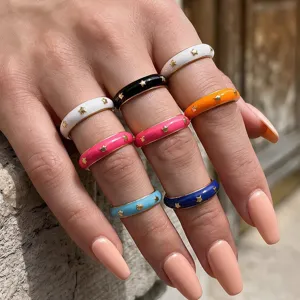 Bunte emaillierte Sternringe Set, 18K vergoldeter Kupferschmuck fur Damen Alltagsschmuck.