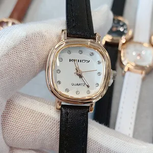 Montre quartz femme elegante retro cadran carre bracelet cuir noir strass brillants