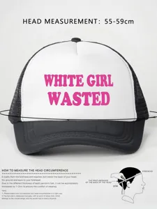 Vista dettagliata del cappellino trucker nero e bianco con testo rosa e retro in rete.