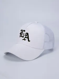 Weiße LA bestickte Mesh Baseballkappe, 5-Panel Trucker Hat für Outdoor Sport und Freizeit.